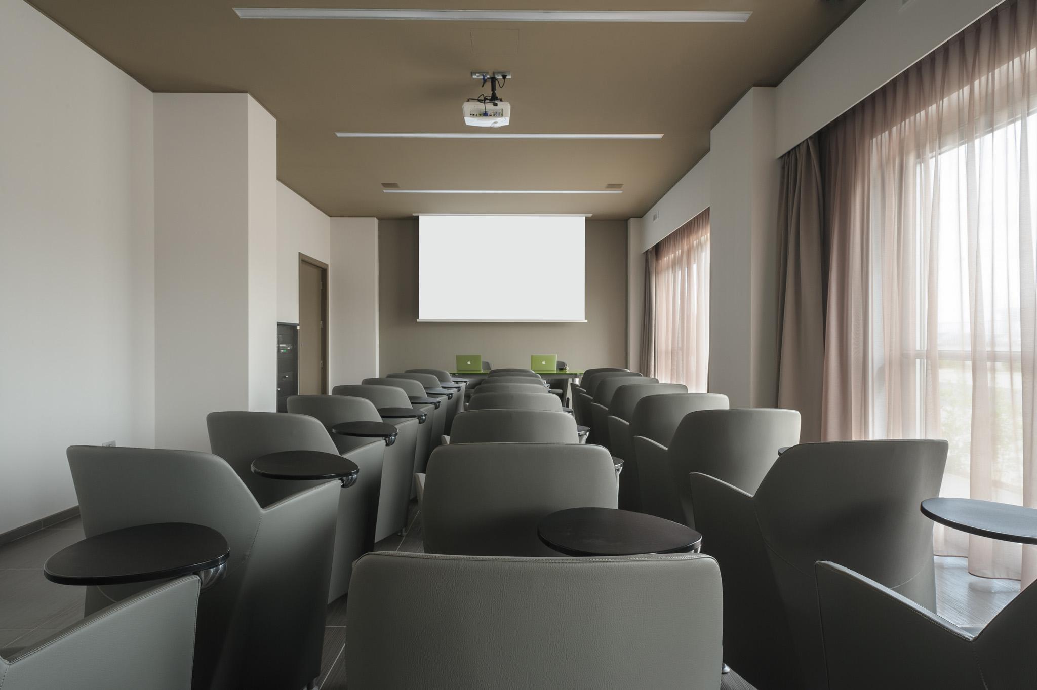 8piuhotel Hotel