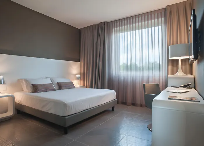 8Piuhotel