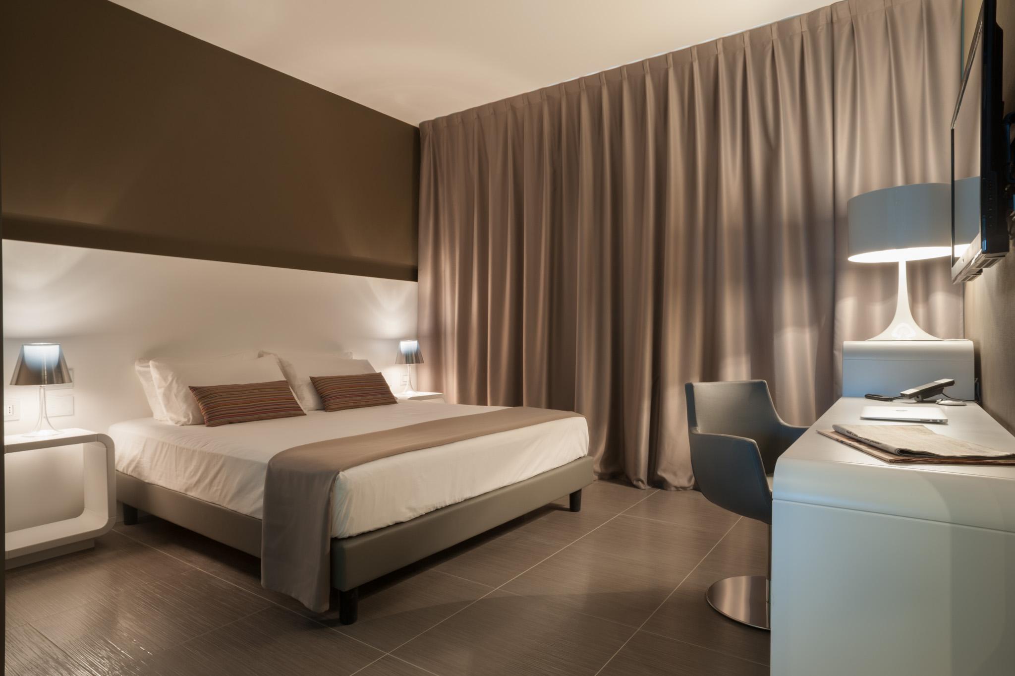8piuhotel Hotel